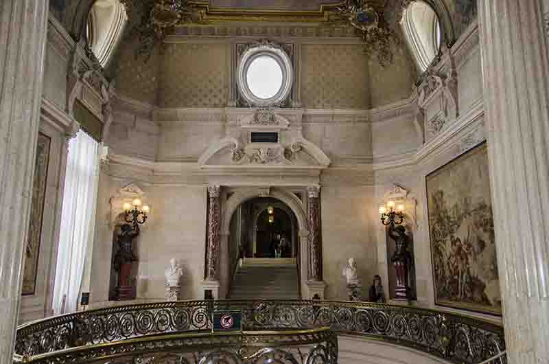 Francia - Chantilly 13 - castillo de Chantilly - Salón de Honor.jpg
